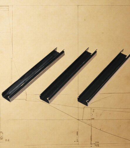 Anti Static U Channel Track Upe Extrusion for PCB Conveyor System ESD Safe