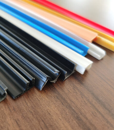 China Factory PVC Shadow Profile Strip HDPE Plastic Extruder Profil PC Plastic Aluminium Profile Plastic Accessories