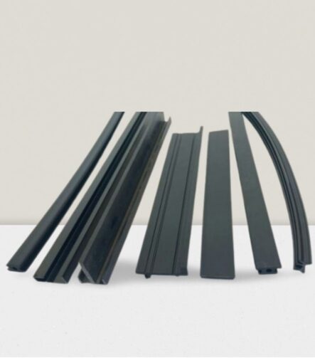 China Plastic Chain Curved Linear Guide Rail Wear Strip Flexible Plastic Strip