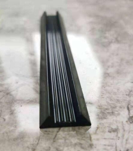 Conveyor System Parts Neck Guide Rail Flat Plastic Strips Plastic Sliding Linear Conveyor Side Guide Rail UHMW Wear Strip