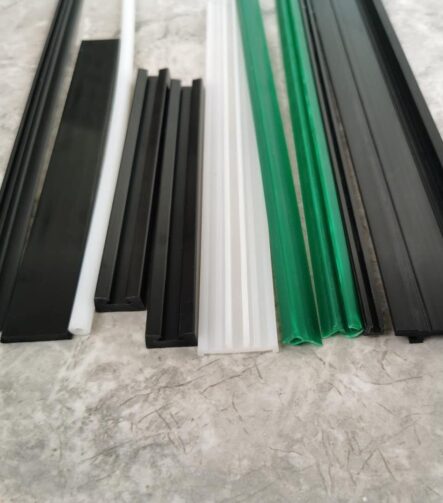 Customized UHMW Wear Strip Guide Rail with Smooth Operation Thickness Adjustable