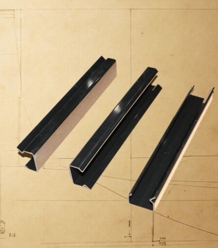 ESD Safe U Shape Guide Strip Upe Extrusion Custom Length Anti Static Conductive