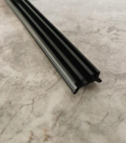 Good Quality Plastic Extrusion Profile UHMW Rod UHMW Products UHMW-PE Heat Resistant