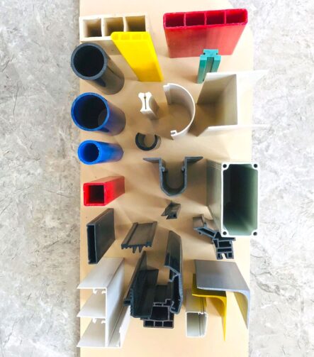 Heavy-Duty Industrial Plastic Profiles UHMWPE HDPE Wear Strips Conveyor Guides with Custom Lengths