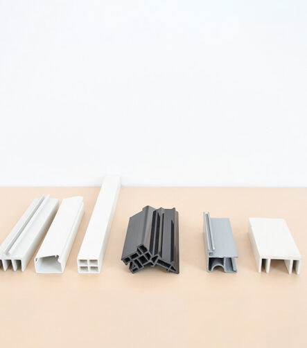 High Durability Curved Plastic Guttering Extrusions Profiles Free Samples for Stud Wall Hanging