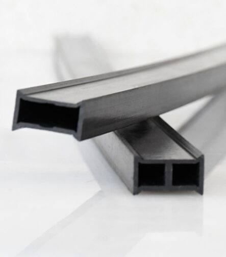 High-Quality White Plastic Extrusion Profiles TPR Extrusions for Rubber Corner Guardwall
