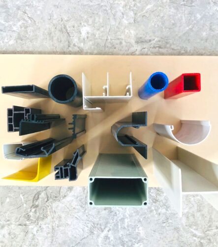 Multi-Material Plastic Extruded Shapes ABS HDPE PP Tubes Grid Fence Profiles with Custom Cross-Sections