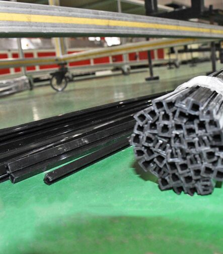 Nylon Plastic Rod HDPE Polymer Wear-Resistant Strip Customized Production by Chinese Manufacturers Return Linear PE Wear Strip