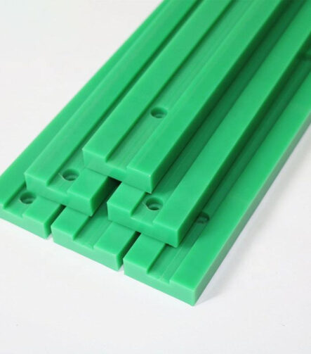 Plastic Chain Guide Wear Strip Extrusion Plastic HDPE Strip Top Chain Wear Strips