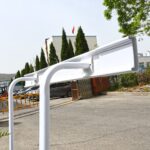 Single Rail 108X50mm Bendable PVC Arena Fence with ABS Tee Joints 90-Degree Bendable Oval Post Fence