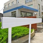 Triple Track 108X50mm PVC Equestrian Barrier with 3-Slot Square Columns