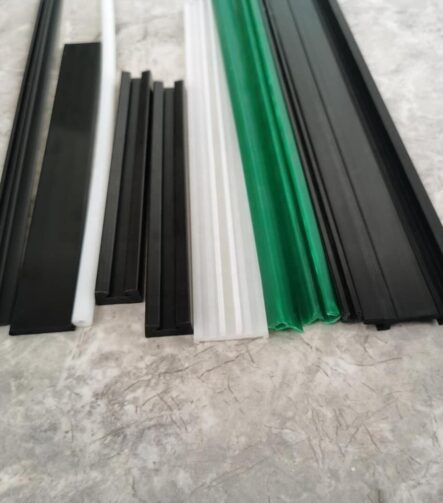 UHMW PE Strips 10mm Thick Black or Custom The Color Boards Wear Resistance