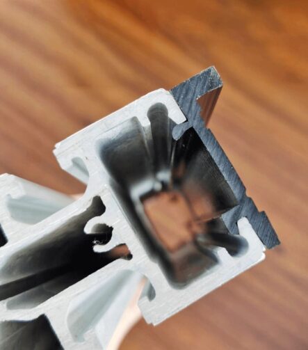 UHMWPE Extruded Rail for Escalator Edge Profile OEM Custom