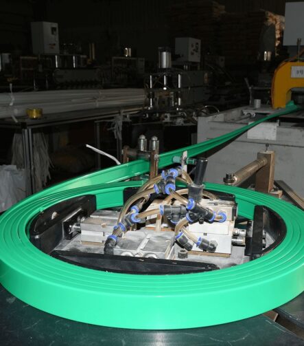 UHMWPE Wear Resistant Strip for Conveyor Systems Custom Size Abrasion Resistant Extrusion